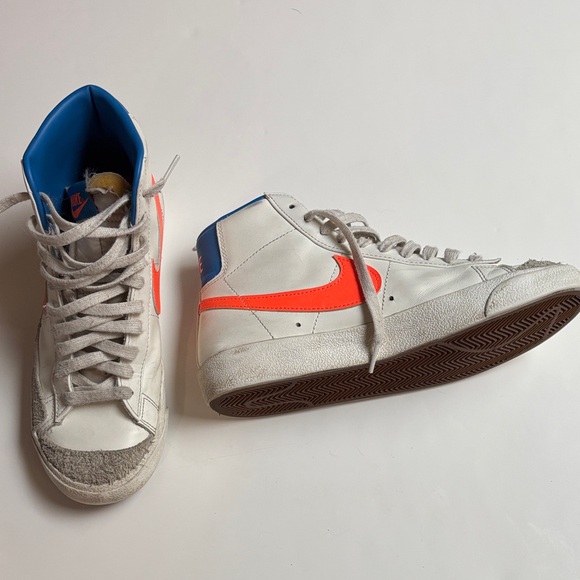 Womens NIKE BLAZER MID 77 [DQ4692 100] SAIL TOTAL ORANGE SWOOSH SZ 8.5 - Picture 8 of 9
